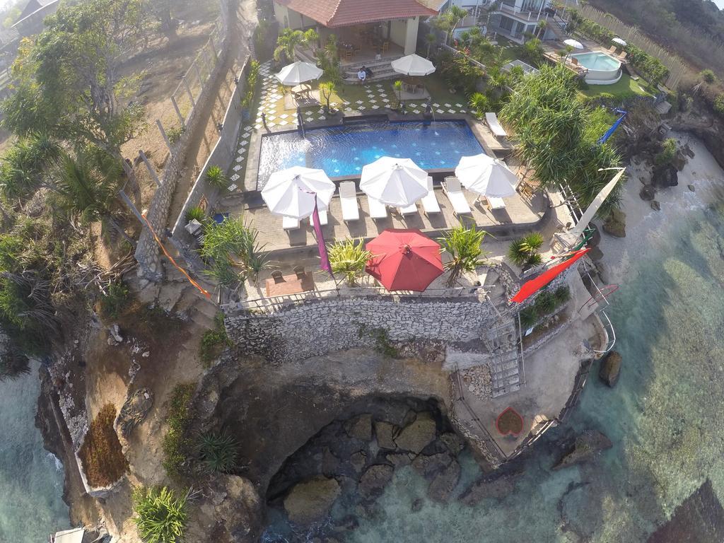 Twilight Ceningan Hotel Nusa Lembongan  Exterior photo